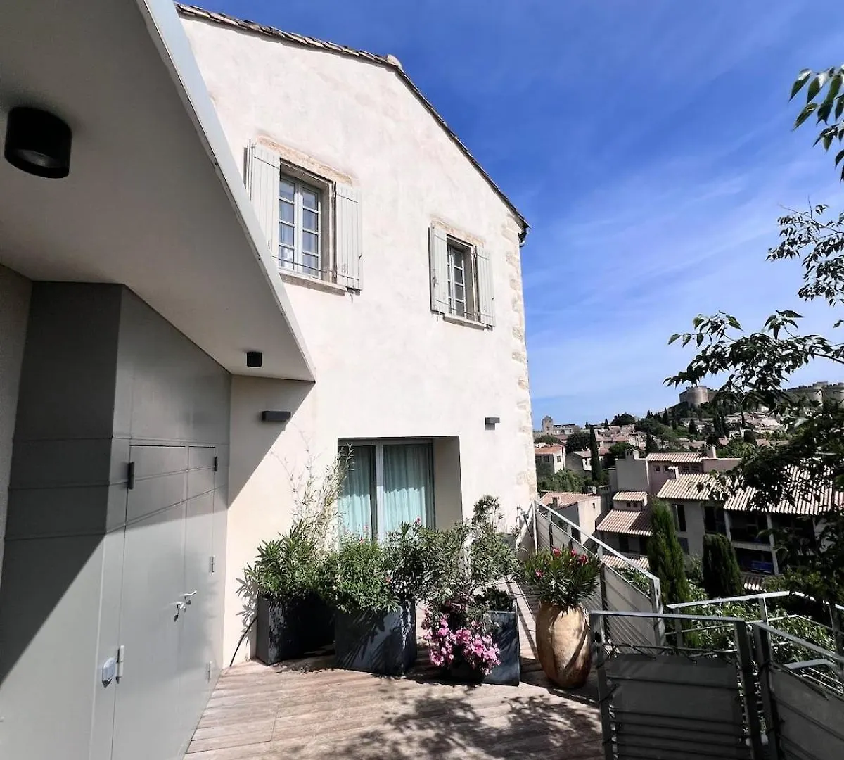 Apartment Cocon Luxe Vue Balcon Sauna Jacuzzi Piscine Villeneuve-les-Avignon