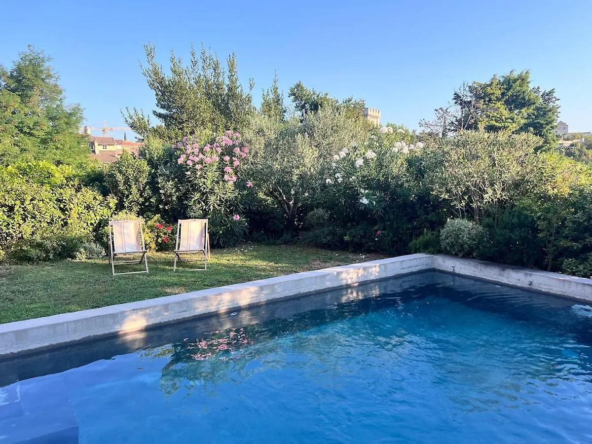 Cocon Luxe Vue Balcon Sauna Jacuzzi Piscine Villeneuve-les-Avignon Apartment