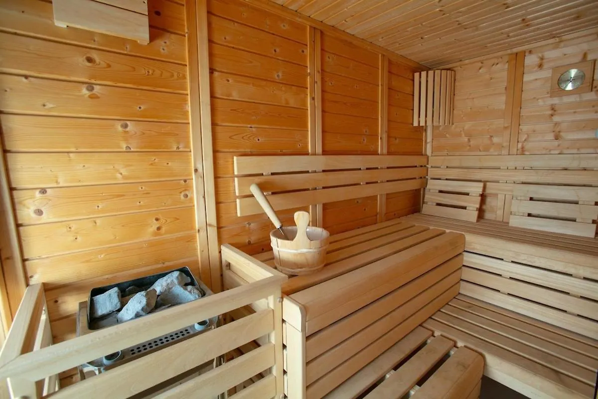 Cocon Luxe Vue Balcon Sauna Jacuzzi Piscine Villeneuve-les-Avignon 0*,  France