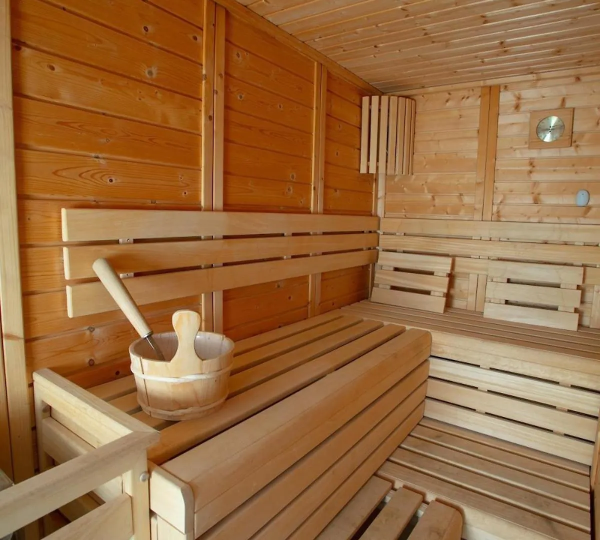 Cocon Luxe Vue Balcon Sauna Jacuzzi Piscine Villeneuve-les-Avignon Apartment